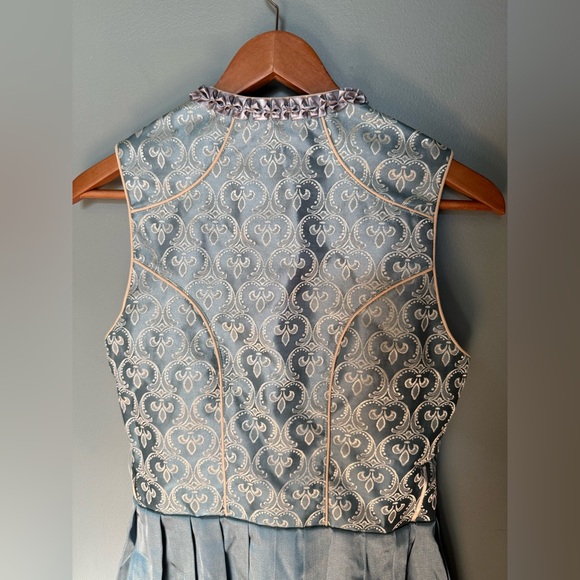 NWT Alte Liebe Oktoberfest Bavarian Dirndl Dress German Silver Blue Size 8 - Picture 10 of 16